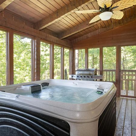 Dudley IV By Avantstay Cosy Cabin W Hot Tub Sweeping Views Pigeon Forge Εξωτερικό φωτογραφία